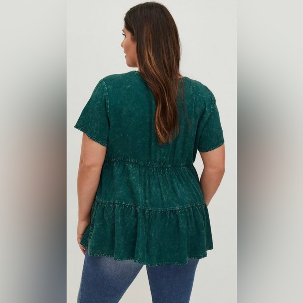 torrid Dark Teal Tiered V-Neck Short Sleeve Blouse - Picture 2 of 4